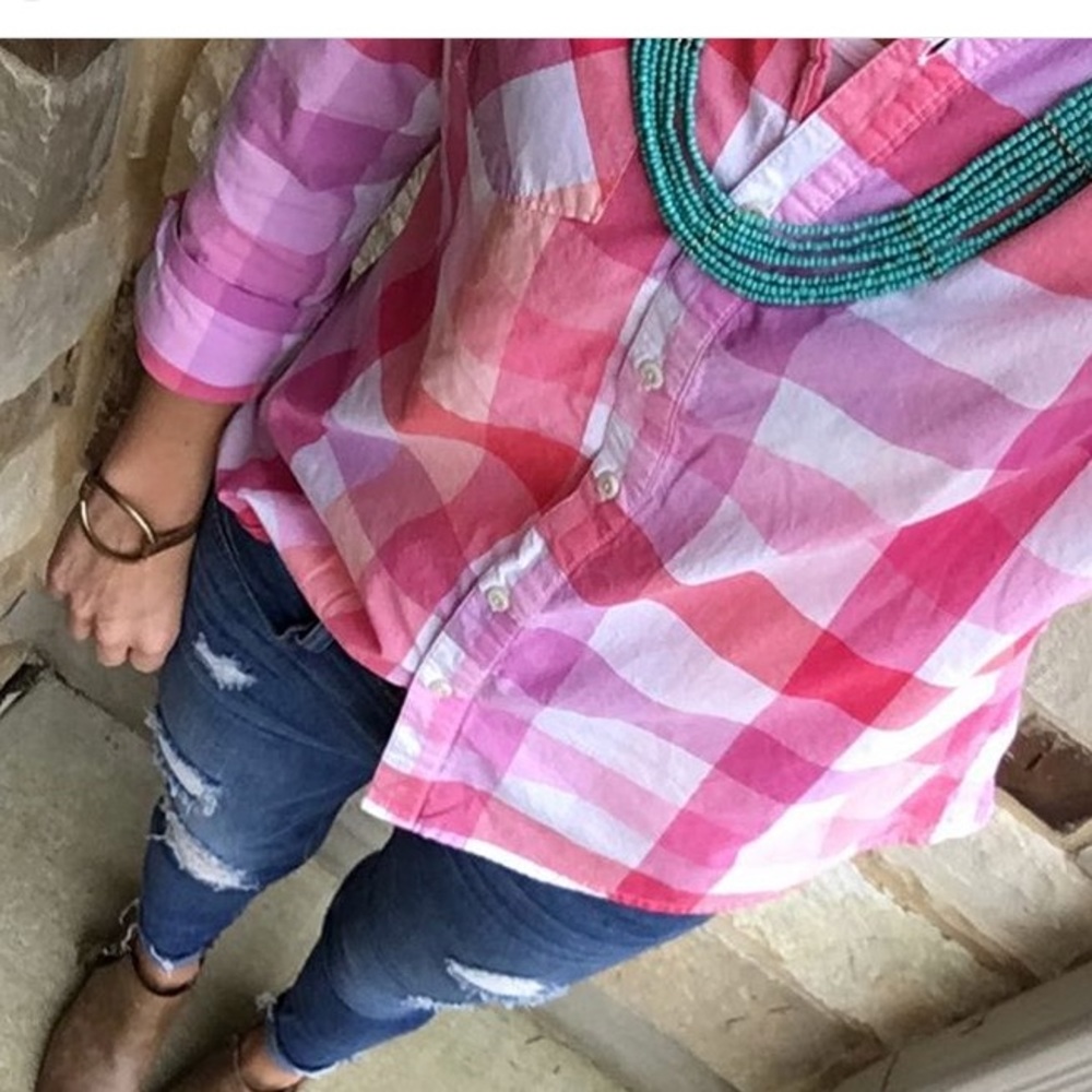 Pink plaid button up